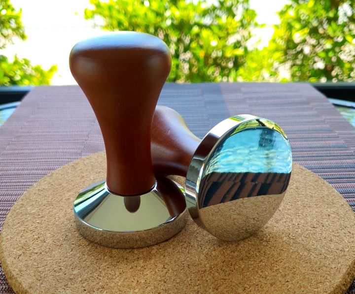 beech-flat-coffee-tamper-58-mm-แทมเปอร์ด้ามไม้-58-มม