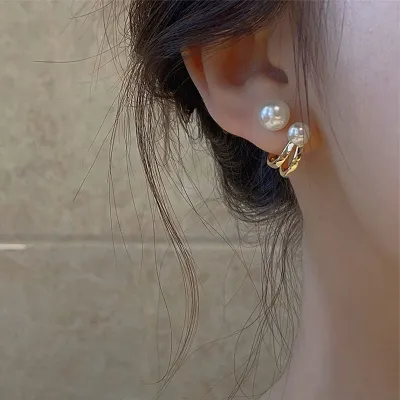 Korea Elegant Pearl Hoop Earring for Women Cute Simple Classic Stud Earring Wedding Kpop Jewlery Romantic 2022 New