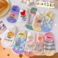 2022 Boat Socks Summer Thin 3 Pairs Girls Socks Japanese Cute Embroidery Shallow Mouth Invisible Socks Non-slip Low Cut Socks Socks Tights