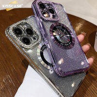 KISSCASE กลิตเตอร์ TPU นุ่มเพชรสุดหรูเคสโทรศัพท์กันกระแทกสำหรับ IPhone 14 13 12 11 Pro Max Plus เคสป้องกันแบบเต็มรูปแบบสำหรับ Iphone 14Promax ฝาชาร์จไร้สายป้ายโลหะด้านหลัง