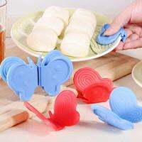 2Pcs/SET Butterfly Shaped Silicone Mitts Anti-scald Kitchen Tool Insulation Plate Clamps Clips Potholders  Mitts   Cozies