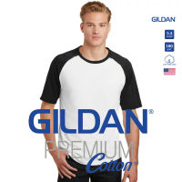 GILDAN® เสื้อยืดไหล่สโลป แขนสั้น - ตัวขาว แขนดำ