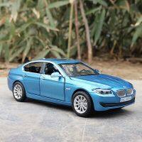 1:32 BMW 5 Series 535I โมเดลรถโลหะผสมรถของเล่นโลหะหล่อจากโลหะแบบจำลองเสียงสูงคอลเลกชันไฟของขวัญสำหรับเด็ก