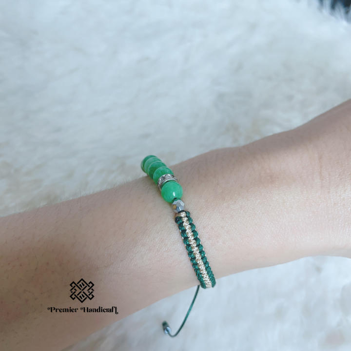 jade-หยก-macrame-green-tan-สร้อยข้อมือหินนำโชคเชือกถัก-กำไลข้อมือหินนำโชคเชือกถัก-อุดมสมบูรณ์-กลมเกลียว-เห็นอกเห็นใจ-เชือกถักข้อมือหินมงคล