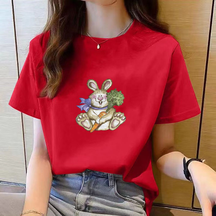 เสื้อยืดสำหรับผู้หญิงแขนสั้นฤดูร้อนใหม่สีแดงพิมพ์ลายคอกลมแบกกี้เสื้อผู้หญิงแฟชั่นเรียบง่ายลำลอง