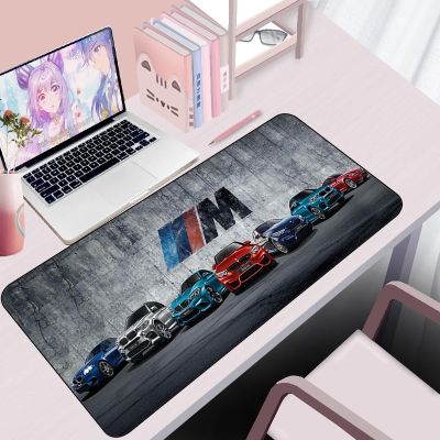 แผ่นรองเมาส์อะนิเมะการ์ตูน BMW Carpet Game Machine Keyboard Pad อุปกรณ์เสริมคอมพิวเตอร์สำหรับเล่นเกมแล็ปท็อปเดสก์ท็อปแผ่นรองเมาส์ Big Maus