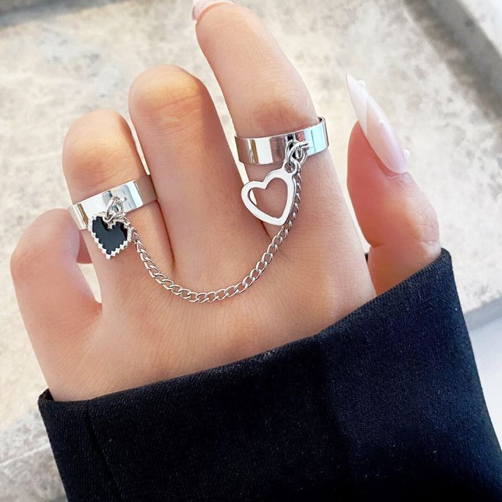แหวนแนววินเทจเสน่ห์หรูหราสำหรับผู้หญิงแหวนพู่แนวพังค์ฮิปฮอปของขวัญแหวนเครื่องประดับแหวนพู่สีเงิน