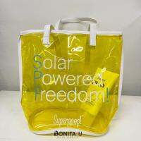 กระเป๋าชายหาด Supergoop! Solar Powered Freedom!   ขนาด 15 x 32 x 27 cm  *** ไม่รวมกันแดดในรูปนะจ๊ะ ☺️??