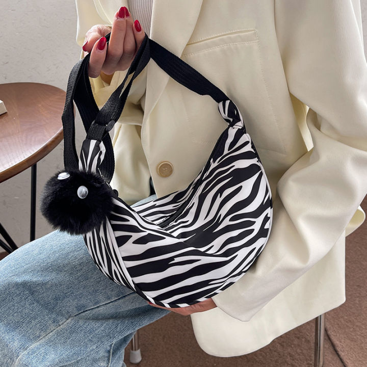 ins-super-popular-crossbody-running-bag-women-2023-new-trendy-japanese-girl-one-shoulder-dumpling-bag-men-and-women-zebra-pattern-chest-bag