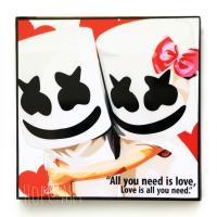 Marshmello Couple มาร์ชเมลโล่ DJ producer ดีเจ EDM เพลง Music ดนตรี รูปภาพ​ติด​ผนัง​ pop art พร้อมกรอบและที่แขวน ของขวัญ​ Love แต่งบ้าน