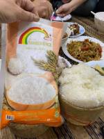 Rainbows Rice ข้าวเหนียว คัดพิเศษอย่างดี ตรารุ้งงาม ขนาด 1,2 และ 5 กิโลกรัม สินค้าพร้อมส่งในไทย