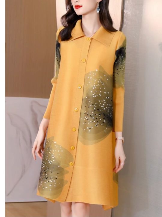 2023-hot-high-end-miyakeจีบlapel-dress-ใหม่ฤดูใบไม้ร่วงหรูหราขนาดใหญ่หลวมพิมพ์แม่ฤดูใบไม้ผลิเสื้อชุด