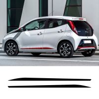 【Taste life】กีฬากระโปรงด้านข้างคาร์บอน D Ecals สำหรับโตโยต้า AYGO 2014 2023แข่งจัดแต่งทรงผมรถประสิทธิภาพลายไวนิลรูปลอกอุปกรณ์รถยนต์