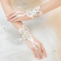 ▼ Brand New Wedding Gloves with Diamond Elegant White Wedding Accessories Fashionable Fingerless Short Bridal Gloves