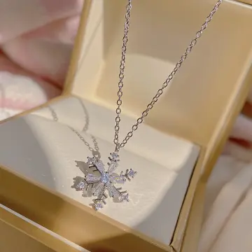 Lilu Jewels Snowflake Design Pendant Necklace With 18