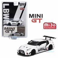 Mini GT  (1:64)  LB-Silhouette WORKS GT NISSAN 35GT-RR Ver.2 White LBWK  No.209 (Mijo Exclusive)