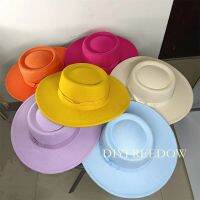 หมวกสักหลาด ENO-086สำหรับผู้หญิงผู้ชายหมวก Fedora Wide Brim ทรงแบนดีไซน์เว้าหมวกแนวแจ๊สหูกระต่ายฤดูใบไม้ร่วงฤดูหนาวสีสันสดใสเหมาะกับทุกเพศหมวกปานามา2022