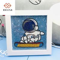XIELISA ศิลปะสำหรับเด็ก ดีไอวาย ของตกแต่งบ้าน ภาพวาดสีน้ำมันเพ้นท์ นักบินอวกาศและนักบินอวกาศ 5D งานปักเพชร ภาพวาดตกแต่งสี ภาพวาดเพชรเพ้นท์ รูปภาพสำหรับถ่ายภาพ