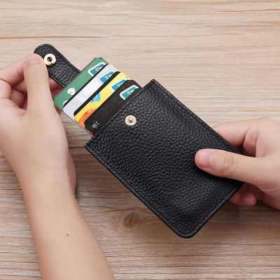 ชั้นแรกคราฟท์บัตร RFID ซองง่ายบางเฉียบหัวเข็มขัดผู้ถือบัตรเครดิตบัตรหนังธนาคารบัตรนามบัตร IEOM