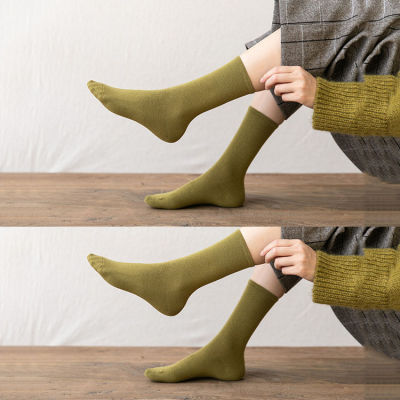 [ส่งเร็วพิเศษ!] 💥NewGreenTrees💥ถุงเท้าเด็กหลอดกลางรุ่นเกาหลีฤดูใบไม้ร่วงและฤดูหนาวหลอดยาวซ้อนถุงเท้าสีทึบ ins แนวโน้มญี่ปุ่นถุงเท้าผู้หญิงย้อนยุค 10 สี 5 คู่