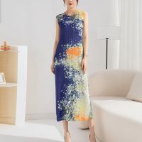 Fold the new print dress 2023 chun xia temperament round collar cultivate ones morality show thin sleeveless package hip long render skirt