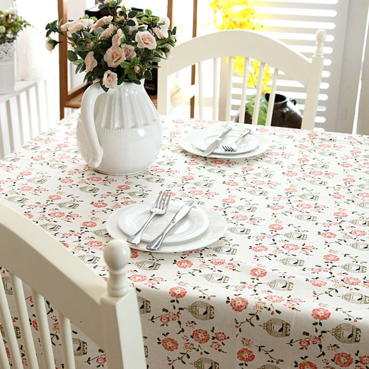 ที่คลุมผ้าปูโต๊ะกาแฟลายดอกไม้สีแดงเล็กๆแนวชนบทมีสายคล้องคอแบบผ้าปูโต๊ะลินินมีผ้าปูโต๊ะ4-6-8ที่นั่ง