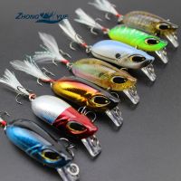 7pcs 5.5cm8.5g Fishing Lures Crank Baits Mini Crankbait 3D Fish Eye Artificial Lure Bait with Feather Lifelike Fake Lure