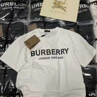 Cotton shirt Burberry Burberry &amp;lt; Tag+Collar Label &amp;gt; เสื้อยืดแขนสั้น คอกลม ผ้าฝ้ายแท้ ทรงหลวม สไตล์คลาสสิก สําหรับผู้ชาย และผู้หญิง