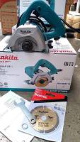 เครื่องตัดกระเบื้อง เครื่องตัดน้ำ เครื่องตัดคอนกรีต MAKITA ขนาด 4 นิ้ว (110 มม.) รุ่น M4100ZX1B แถมฟรี ใบตัดเพชร 4 นิ้ว จำนวน 1 ใบ**ของแท้**