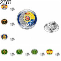 Fashion Brooches Creative Glass Metal Badges Round Lapel Pin Glass Dome for Men Woman Trendy Jewelry Wholesale Accessories Gifts