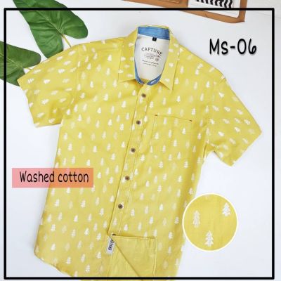 Capture Shirt เสื้อเชิ้ตผู้ชาย แขนสั้น คอปก ผ้า cotton100% ลายต้นคริสต์มาส สีเหลือง มีถึงอก 48 นิ้ว