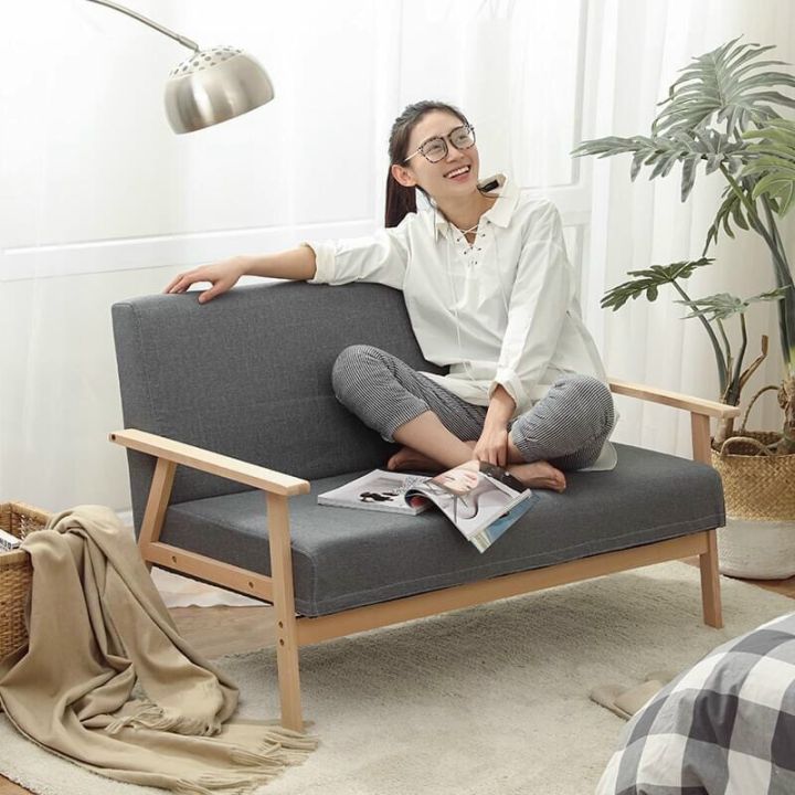 Ghế sofa phòng khách hiện đại: Với thiết kế tinh tế và hiện đại, ghế Sofa phòng khách sẽ tạo ra không gian sống đầy phong cách và sang trọng. Chất liệu và màu sắc đa dạng giúp bạn dễ dàng lựa chọn sản phẩm phù hợp với phong cách nội thất của gia đình. Những chiếc ghế Sofa này cũng được thiết kế để đáp ứng nhu cầu của mọi thành viên trong gia đình.