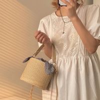 Bowknot Lattice Bucket Straw Woven Bag Womens 2023 Fashion Versatile One Shoulder Diagonal Foreign Style Straw Woven Handbag