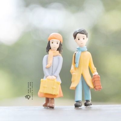 คู่รักนักเดินทาง ตุ๊กตาจัดสวนถาด แต่งกระถาง (ชุด 2 แบบ)