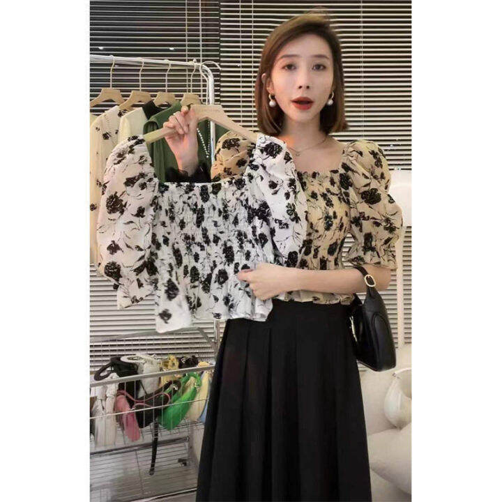 เสื้อสตรีทรงหลวมพิมพ์ลายคอสี่เหลี่ยมขนาดพิเศษเสื้อยืดสำหรับสตรีสไตล์เกาหลีใหม่ฤดูร้อนเสื้อเปิดหลัง2023