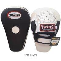 Twins  Special focus mitts PML-21 Black-White for Training Muay Thai MMA K1 เป้ามือทวินส์ สเปเชี่ยล แบบโค้ง สีดำ-ขาว หนังแท้ สำหรับเทรนเนอร์ ในการฝึกซ้อมนักมวย