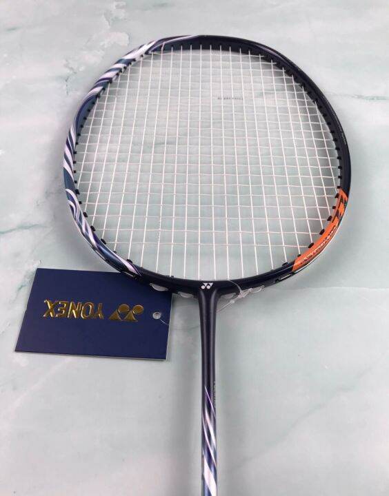 Yonex's new badminton racket Skyax 100ZZ full carbon ultralight and