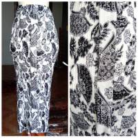 Plisket Skirt White Fan motif tebel Invitation modern batik