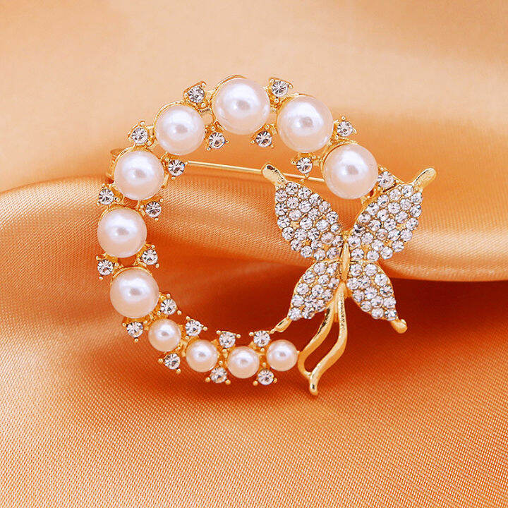 2022ใหม่มุก-rhinestone-พวงหรีดผีเสื้อเข็มกลัดสำหรับผู้หญิงพิสดารแฟชั่นที่สง่างามวงกลมใบเข็มกลัด-pins-พรรคของขวัญวันวาเลนไทน์