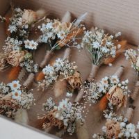 Small Floral Dried Flower Mini Bridesmaid Bouquets Men Wedding Rustic Bridal Wrist Corsage Party DIY Craft Home Table Decoration Electrical Connectors