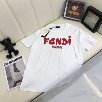 New Fend.i เสื้อยืดเสื้อยืดแขนสั้นสไตล์ยุโรปใหม่เสื้อยืดแขนสั้นมีคอกลมและครึ่งแขนสำหรับผู้ชายและผู้หญิงที่เหมือนกัน