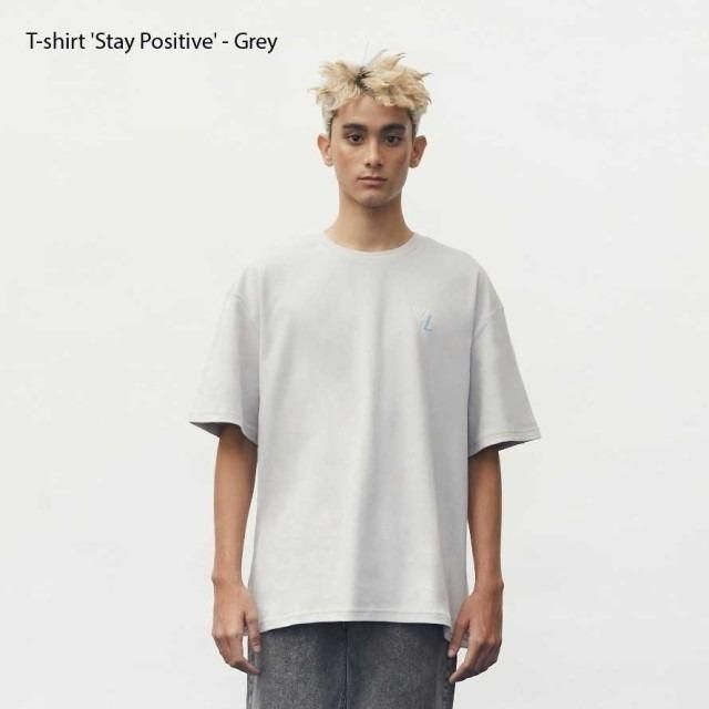 เสื้อยืดคอกลม-สีเทา-แขนสั้น-velence-t-shirt-รุ่น-stay-positive-collection-grey-xs