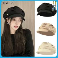 HEYGIRL ชั้นชั้นๆ หมวกทรงแปดเหลี่ยม สีทึบทึบ กันลม หมวกเบเร่ต์แบบมีจีบ แฟชั่นสำหรับผู้หญิง ระบายอากาศได้ระบายอากาศ หมวกเด็กขายหนังสือพิมพ์ ผู้หญิงผู้ชาย