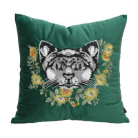 2021Medicci Home High End Cushion Cover Luxury Velvet Animal Snake King Dazzling Jacquards Sofa Pillow Case Dark Green 30x50cm