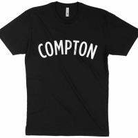 T-shirt ใหม่ เสื้อยืดลําลอง สําหรับผู้ชาย แขนสั้น คอกลม พิมพ์ลาย COMPTON South Central - Los Angeles - หลากสีสัน คุณภ  KQVW