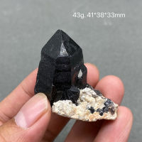 100 ธรรมชาติ Epidote Feeldspar คริสตัลแร่ตัวอย่างคริสตัลสีดำในมณฑลซานตง,จีน