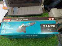 เครื่องเจีย 4" MAKITA GA-4030 720 วัตต์ ตัวผอมสวิทช์สไลด์