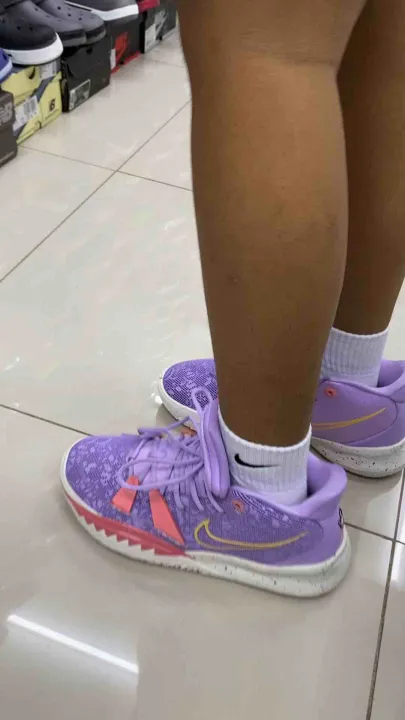 kyries basketball shoes 7