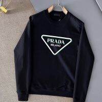 ใหม่เสื้อกันหนาว Prada ฤดูใบไม้ร่วงและฤดูหนาวแฟชั่นแบรนด์โลโก้คลาสสิกหลวมขนาดใหญ่ทุกการแข่งขันแฟชั่นรุ่นที่ถูกต้องเสื้อยืดผู้ชายและผู้หญิงสไตล์เดียวกัน