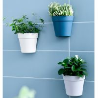 【hot】♀▽  Wall Mounted Plastic Potted Flowerpot Hanging Semi Circular Small Pot Decoration